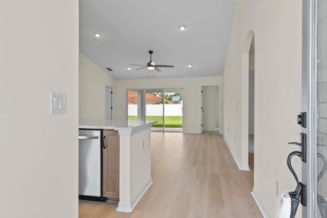 16 Priory Ln, Palm Coast, FL 32164