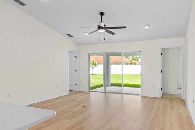 16 Priory Ln, Palm Coast, FL 32164