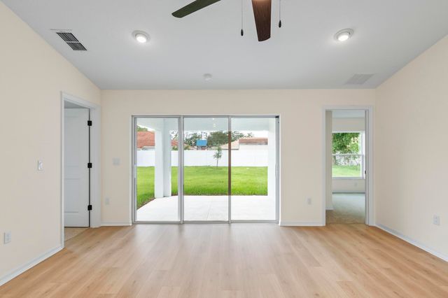 16 Priory Ln, Palm Coast, FL 32164