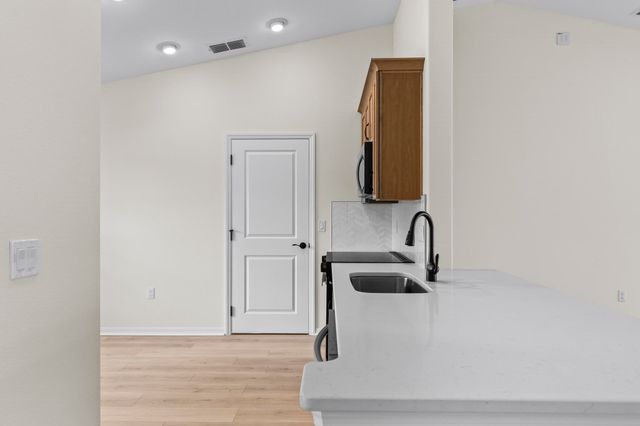 16 Priory Ln, Palm Coast, FL 32164