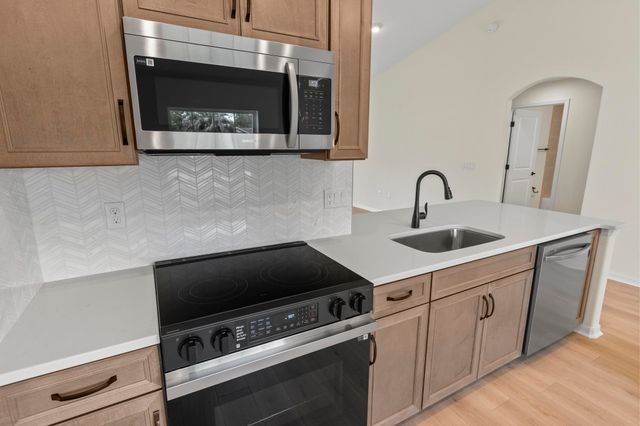 16 Priory Ln, Palm Coast, FL 32164