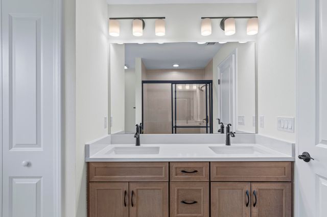 16 Priory Ln, Palm Coast, FL 32164