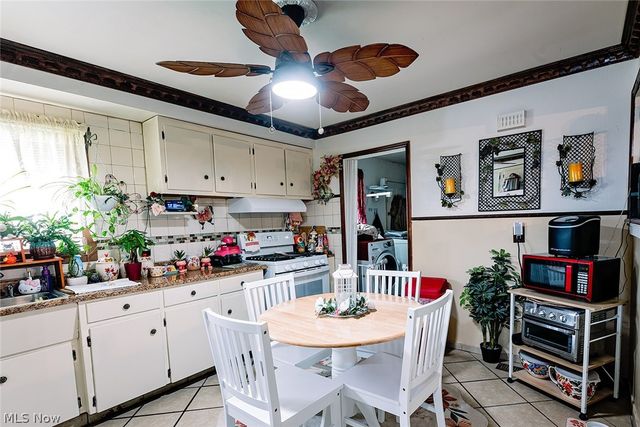 4624 Meadow Lane, South Lorain, OH 44055