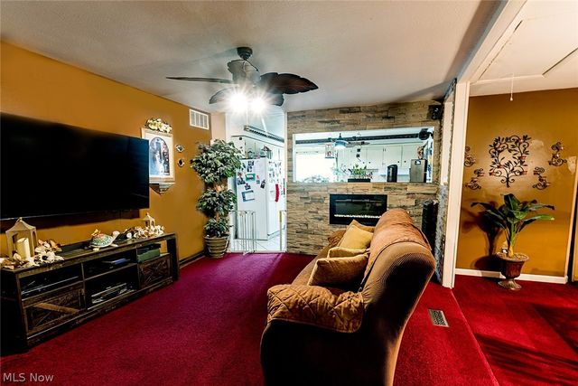 4624 Meadow Lane, South Lorain, OH 44055