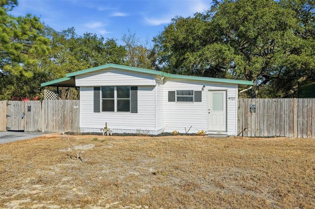 9727 LAKE DRIVE, Weeki Wachee, FL 34613