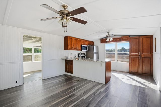 9727 LAKE DRIVE, Weeki Wachee, FL 34613