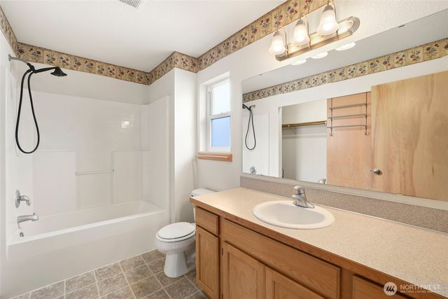 4049 Galena Street SE, Lacey, WA 98503