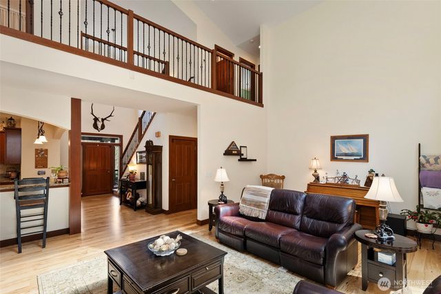 2701 NE Strand Road, Bremerton, WA 98311