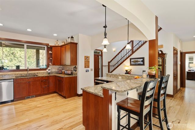 2701 NE Strand Road, Bremerton, WA 98311