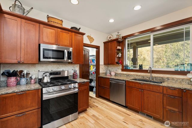 2701 NE Strand Road, Bremerton, WA 98311