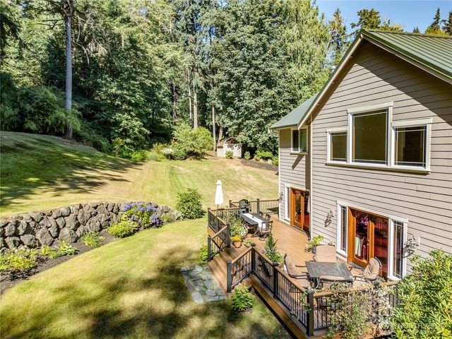 2701 NE Strand Road, Bremerton, WA 98311