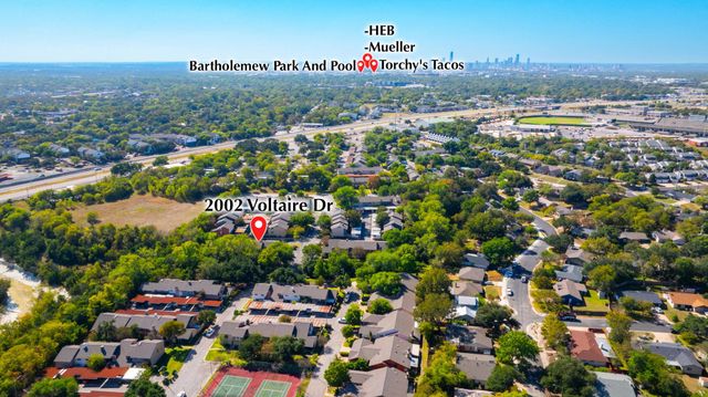 2002 Voltaire DR, Austin, TX 78752