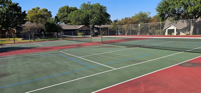 2002 Voltaire DR, Austin, TX 78752