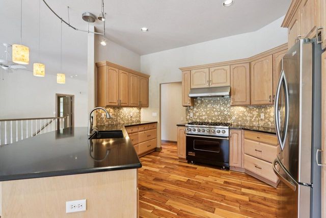 6748 S Yale DRIVE, Franklin, WI 53132