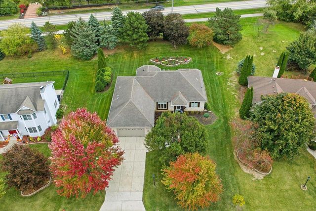 6748 S Yale DRIVE, Franklin, WI 53132