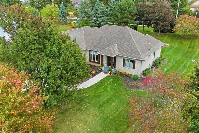 6748 S Yale DRIVE, Franklin, WI 53132