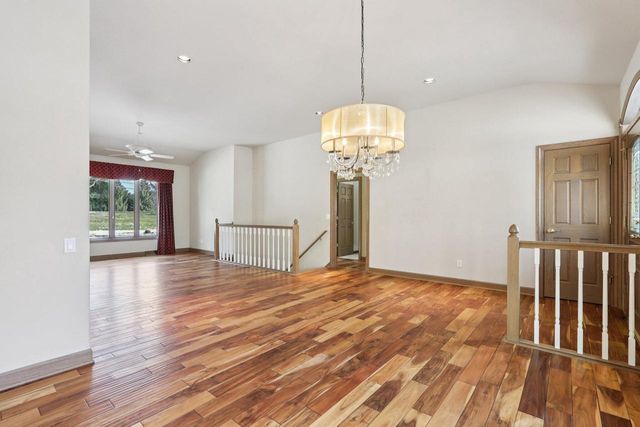 6748 S Yale DRIVE, Franklin, WI 53132