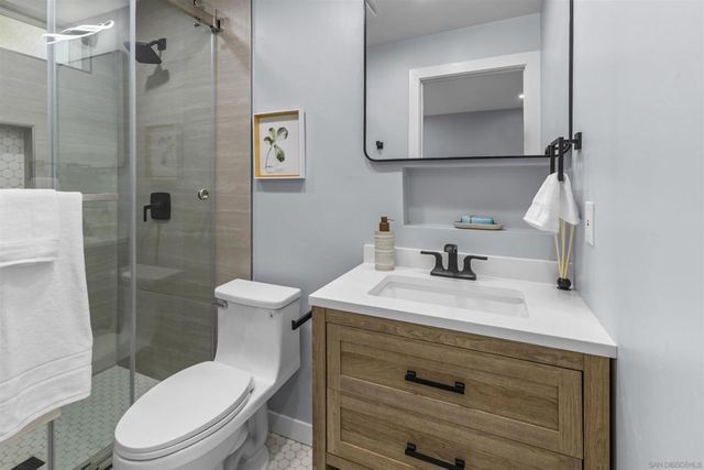 4827 Bayard St, San Diego, CA 92109