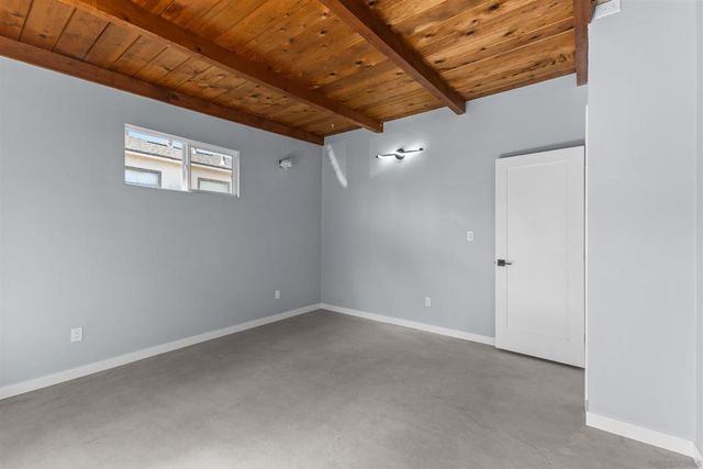 4827 Bayard St, San Diego, CA 92109