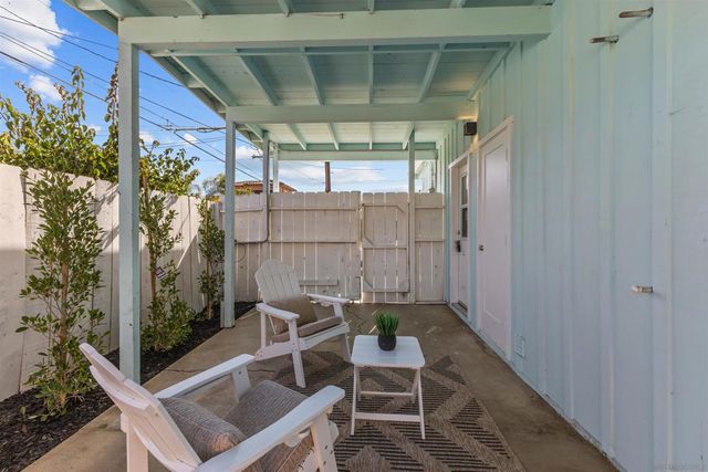 4827 Bayard St, San Diego, CA 92109