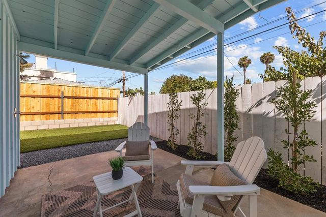 4827 Bayard St, San Diego, CA 92109
