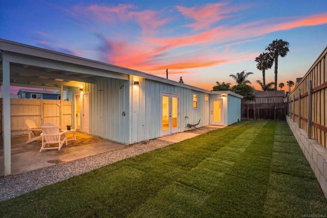 4827 Bayard St, San Diego, CA 92109
