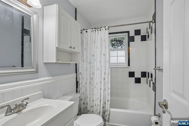 1279 Valley Road B, Wayne, NJ 07470