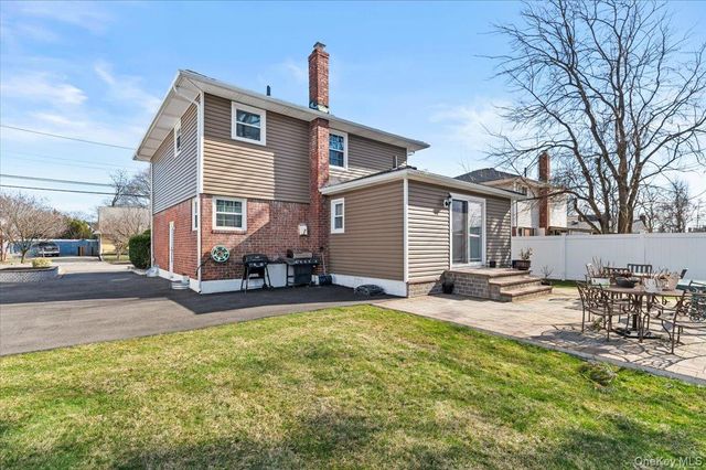 55 Harriet Avenue, Hempstead, NY 11550