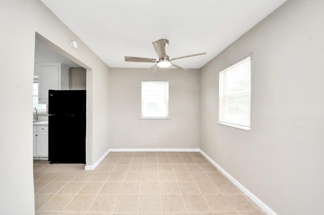 3914 Hoffman St Street C, Houston, TX 77026