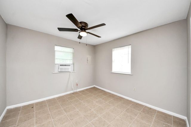 3914 Hoffman St Street C, Houston, TX 77026