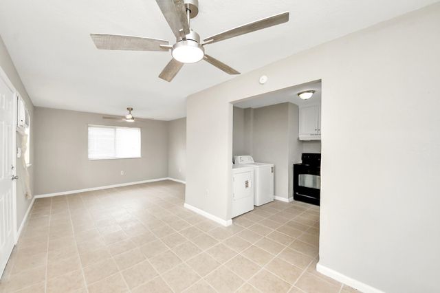 3914 Hoffman St Street C, Houston, TX 77026