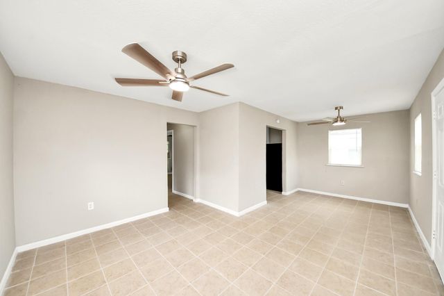 3914 Hoffman St Street C, Houston, TX 77026