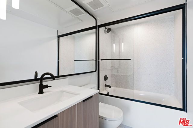 3667 Keystone Avenue 433, Los Angeles, CA 90034