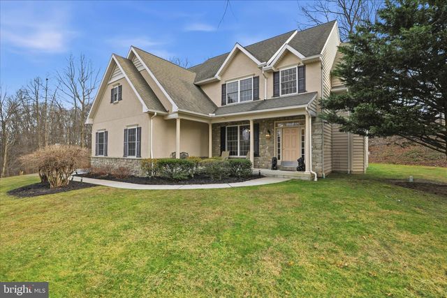 204 IRON VALLEY DR, Lebanon, PA 17042