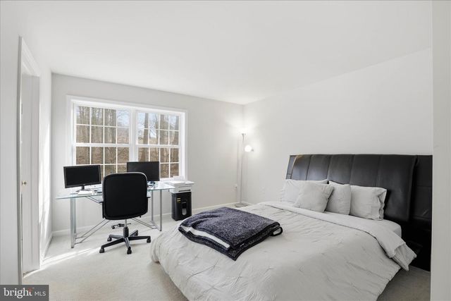 204 IRON VALLEY DR, Lebanon, PA 17042