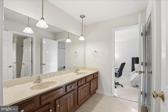 204 IRON VALLEY DR, Lebanon, PA 17042