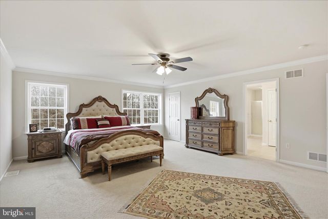 204 IRON VALLEY DR, Lebanon, PA 17042