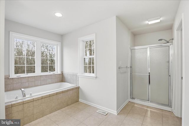 204 IRON VALLEY DR, Lebanon, PA 17042