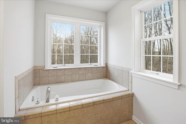 204 IRON VALLEY DR, Lebanon, PA 17042