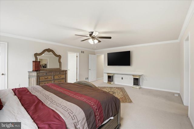 204 IRON VALLEY DR, Lebanon, PA 17042