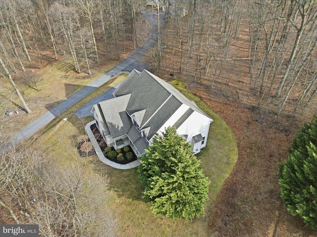 204 IRON VALLEY DR, Lebanon, PA 17042