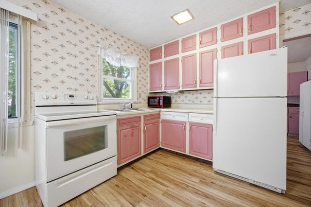 708 19th Street N, Moorhead, MN 56560
