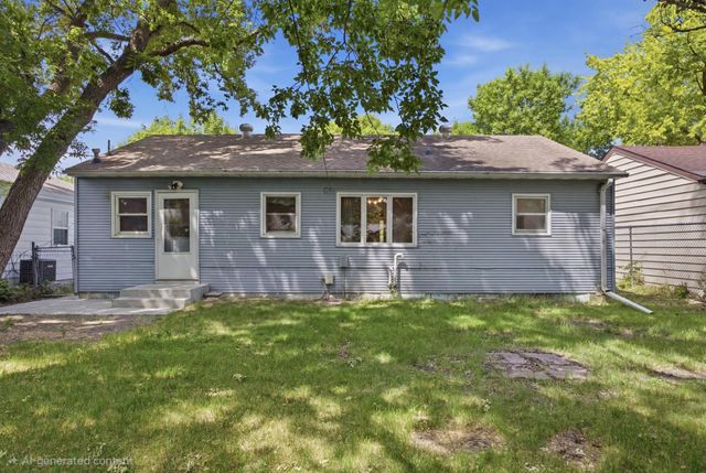 708 19th Street N, Moorhead, MN 56560