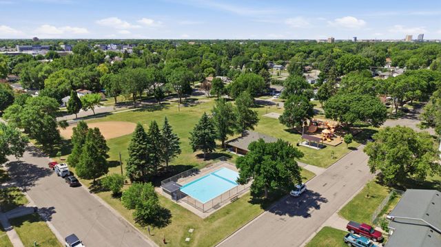 708 19th Street N, Moorhead, MN 56560