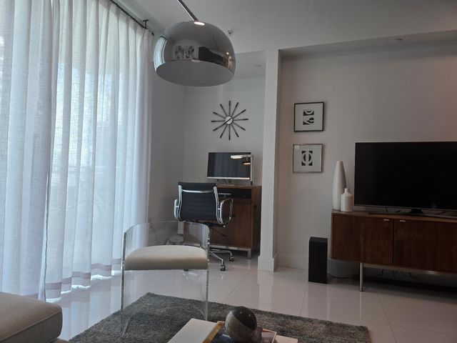 1080 Brickell Avenue 3305, Miami, FL 33131