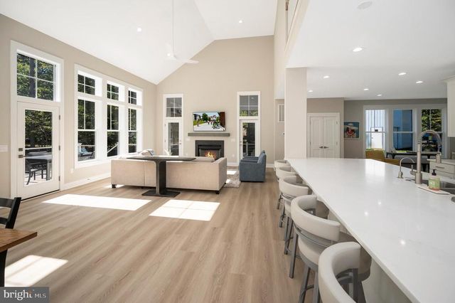 SUNSET LOOP, Mineral, VA 23117