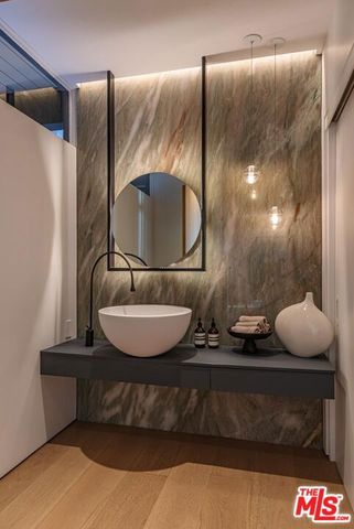 24548 Malibu Road, Malibu, CA 90265