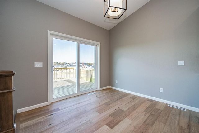 8821 Zeppelin Avenue NE, Cedar Rapids, IA 52402