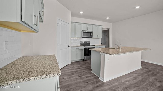 1417 Green Ridge Drive, Winterville, NC 28590