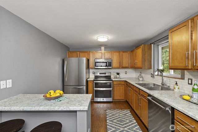 261 NE Jolly Roger Lane, Belfair, WA 98528